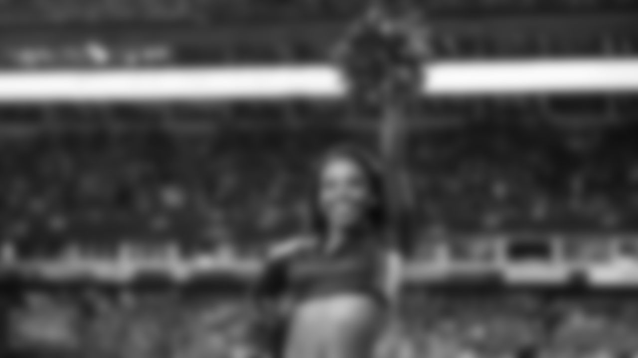 Tennessee Titans Cheerleaders during the Monday Night Football game between the Tennessee Titans and the Buffalo Bills at Nissan Stadium on October 18, 2021 in Nashville, TN. Photo By Lakin Householder/Tennessee Titans