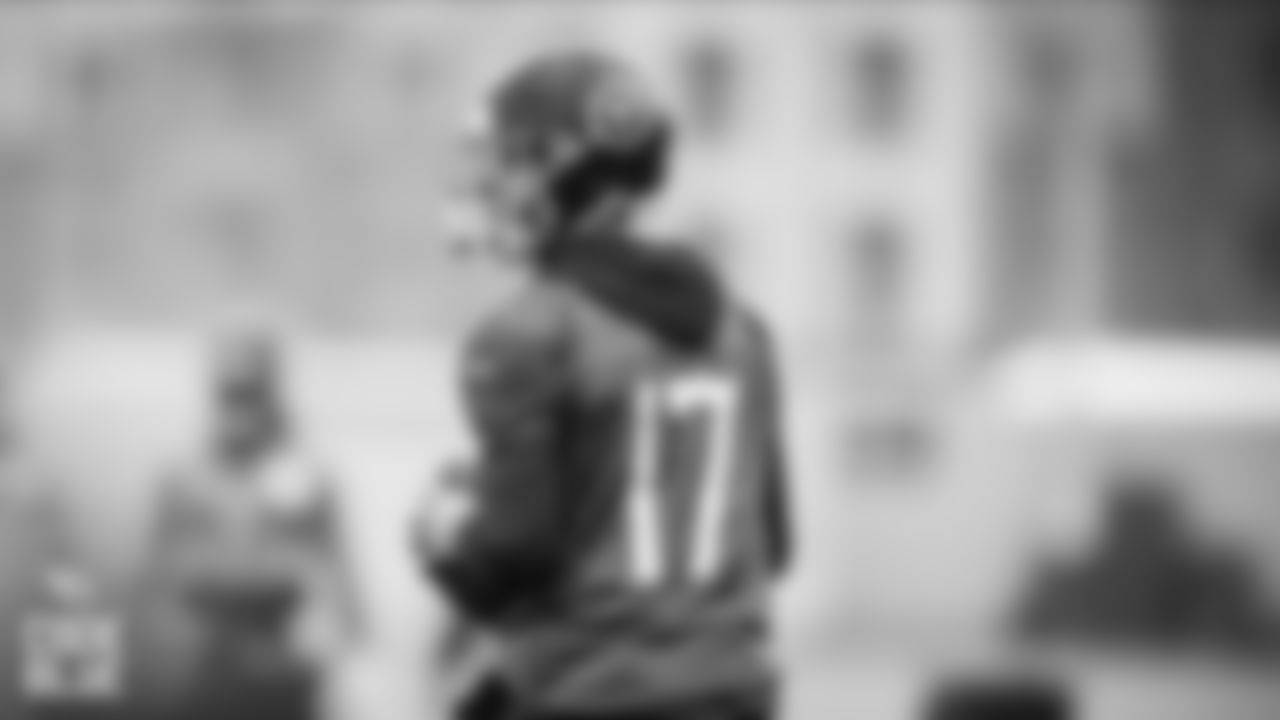 Quarterback Ryan Tannehill #17 of the Tennessee Titans during practice at Saint Thomas Sports Park on DECEMBER 04, 2020 in Nashville, TN. Photo By Donald Page/Tennessee Titans