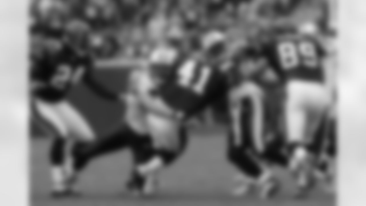 The Titans drafted LB Rocky Calmus in the third round (77th overall) of the 2002 NFL Draft.