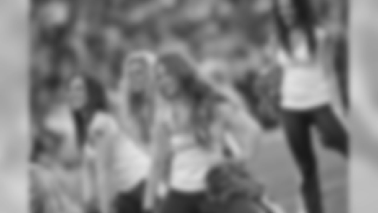 cheerleaders121309