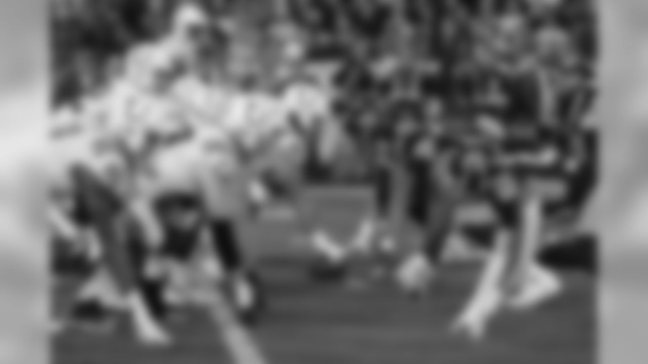 The Indianapolis Colts and the Tennessee Titans line up for a play in the first half of an NFL football game Sunday, Dec. 30, 2018, in Nashville, Tenn. (AP Photo/James Kenney)