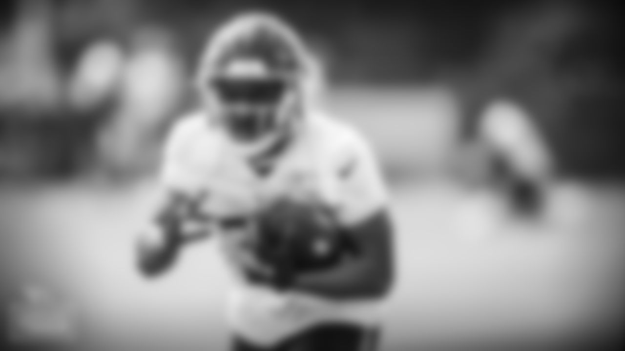 Running back Darrynton Evans #32 of the Tennessee Titans during fall camp practice at Saint Thomas Sports Park on JULY 29, 2021 in Nashville, TN. Photo By Donald Page/Tennessee Titans