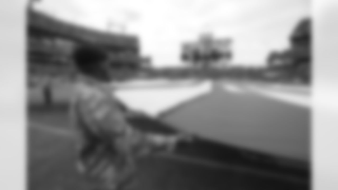 military2018titans60672
