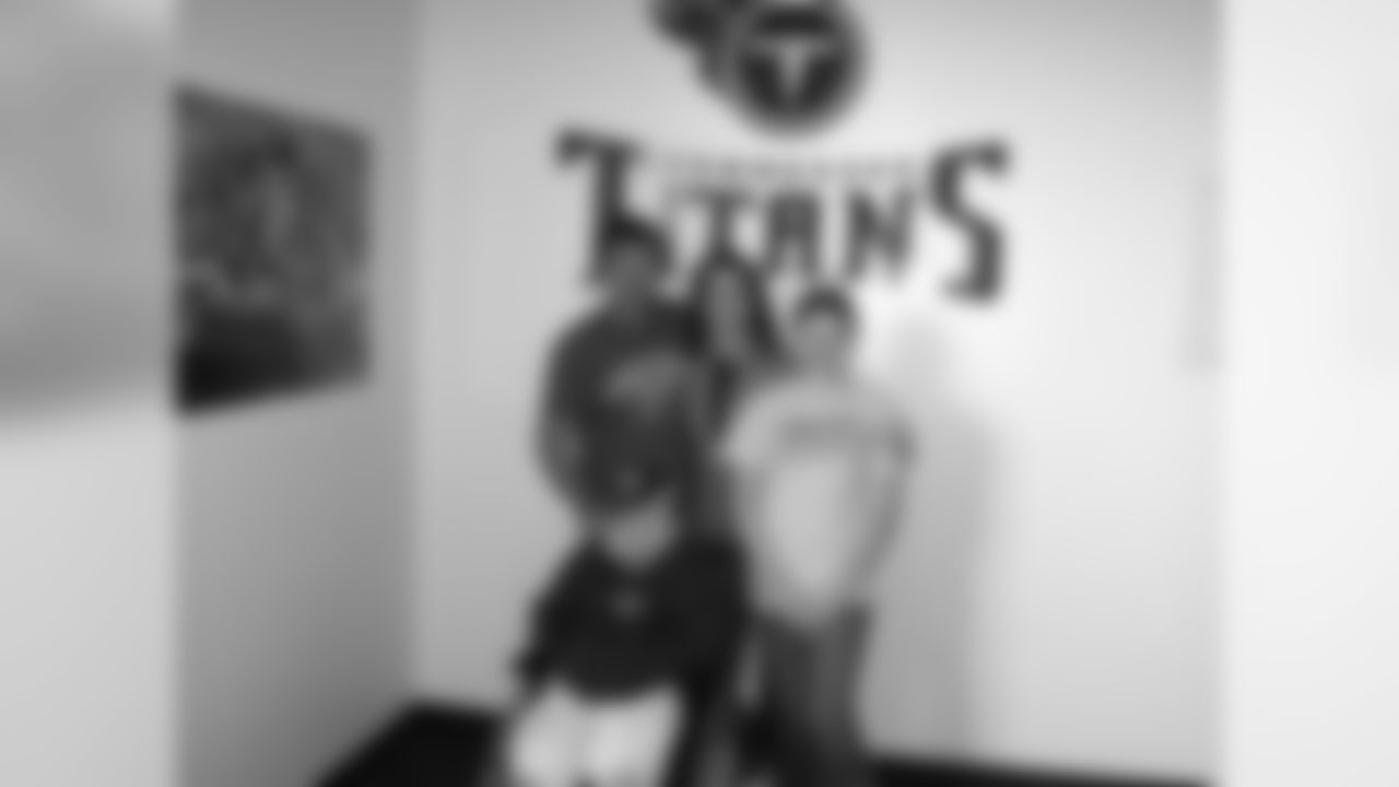 Ethan Bibb, a 9-year old suffering from a Medulobastoma brain tumor, had his wish granted when he spent the day with Titans QB Vince Young on the first day of spring practice. Ethan�s wish was granted through the Make-A-Wish Foundation, a non-profit organization that grants wishes for children with life-threatening illnesses, and the Tennessee Titans.