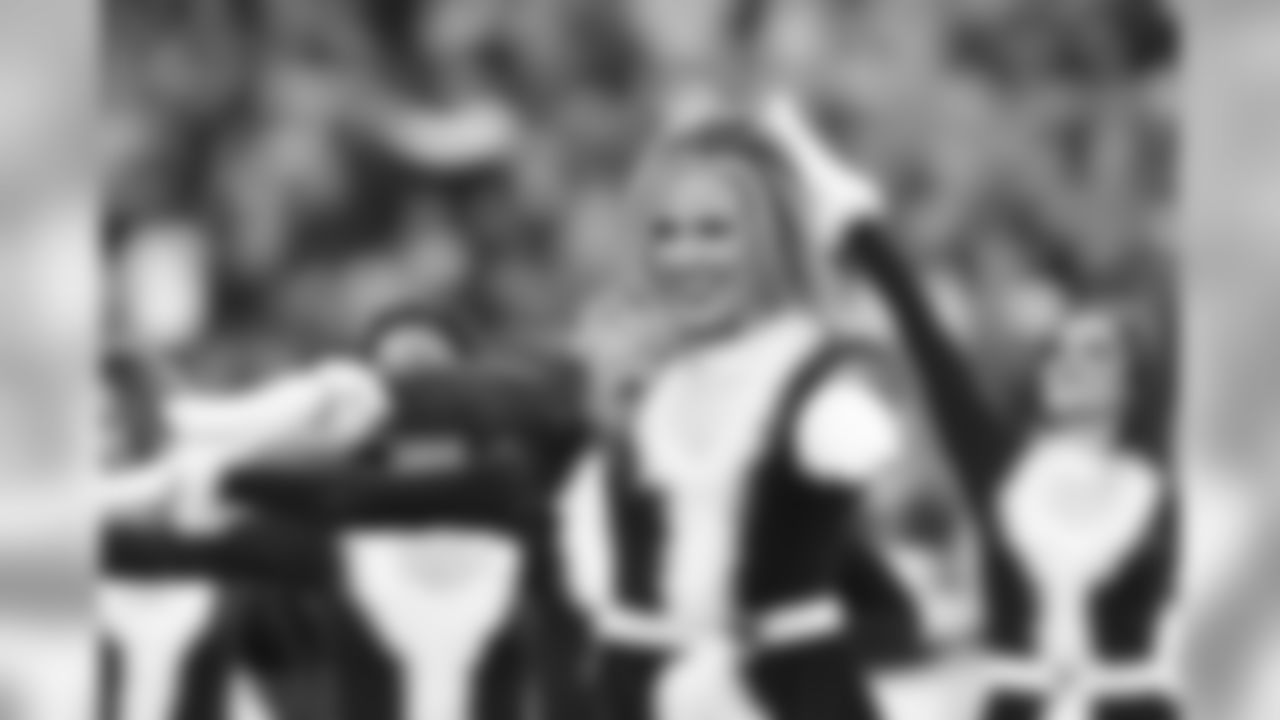 titans-redskins-cheer66166seqn}