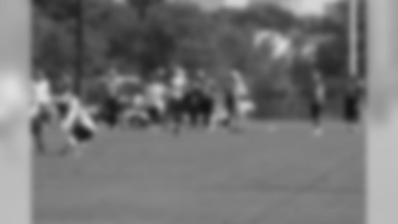 Titans players practice during training camp on Thursday, Aug. 19, 2010 at Baptist Sports Park in Nashville, Tenn.