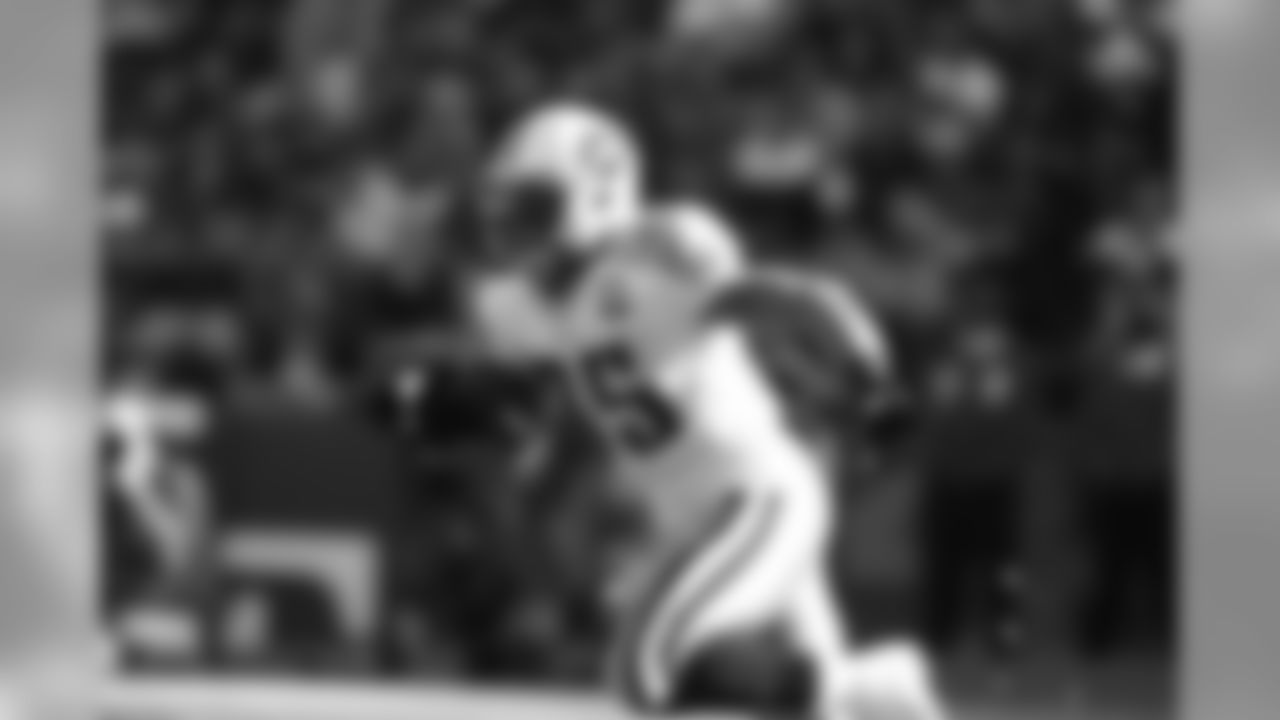 Tennessee Titans' Alvin Pearman (35) in action during their NFL football game against the San Francisco 49ers in San Francisco, Sunday, Nov. 8, 2009. (AP Photo/Marcio Sanchez)