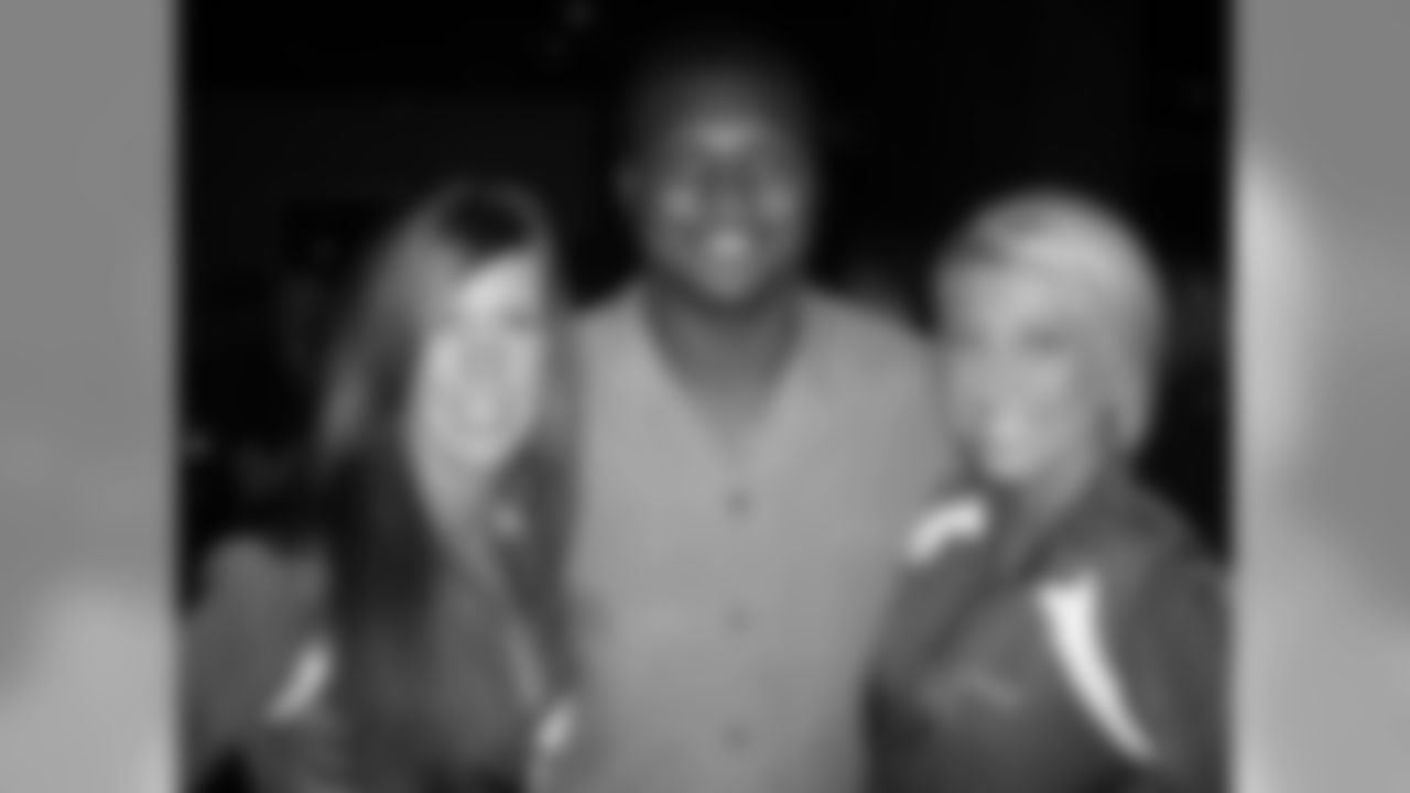 Cheerleaders w/Celebrities