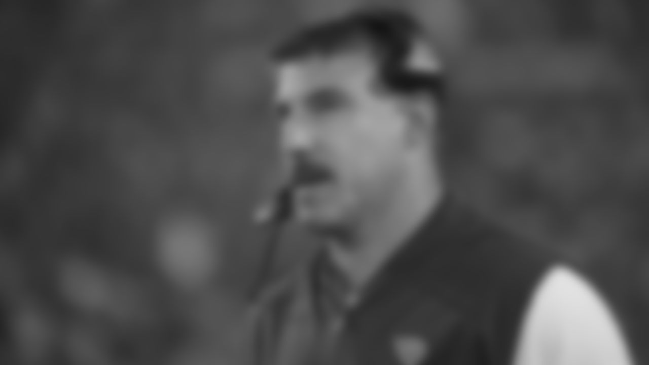 Tennessee Titans head coach Mike Vrabel during the first half of an NFL football game against the Jacksonville Jaguars Thursday, Sept. 19, 2019, in Jacksonville, Fla. (AP Photo/Phelan Ebenhack)