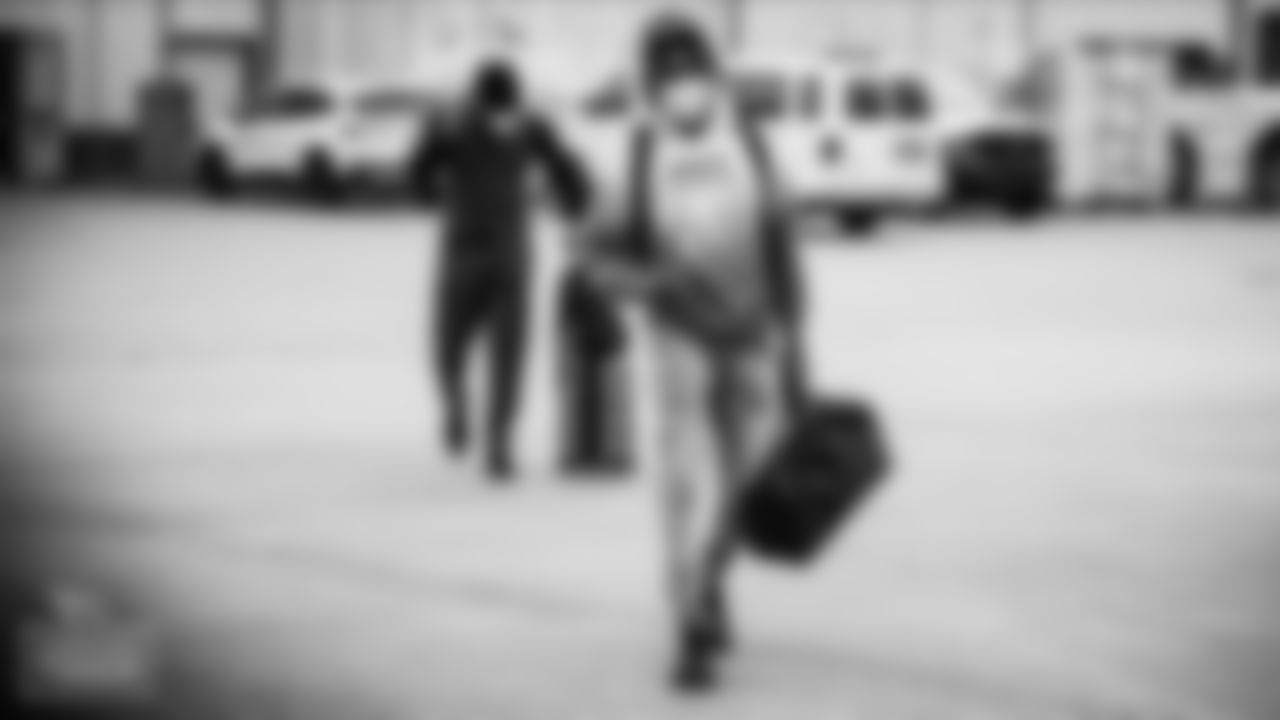 Wide receiver Racey McMath #81 of the Tennessee Titans on the tarmac for travel day to Pittsburgh for game vs the Jaguars on October 09, 2021 in Nashville, TN. Photo By Cameron Faulkner/Tennessee Titans