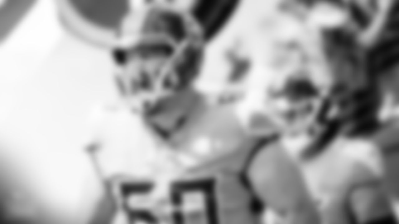 Center Ben Jones #60 of the Tennessee Titans before the game between the Tennessee Titans and the Las Vegas Raiders at Nissan Stadium on September 25, 2022 in Nashville, TN. Photo By Cameron Faulkner/Tennessee Titans