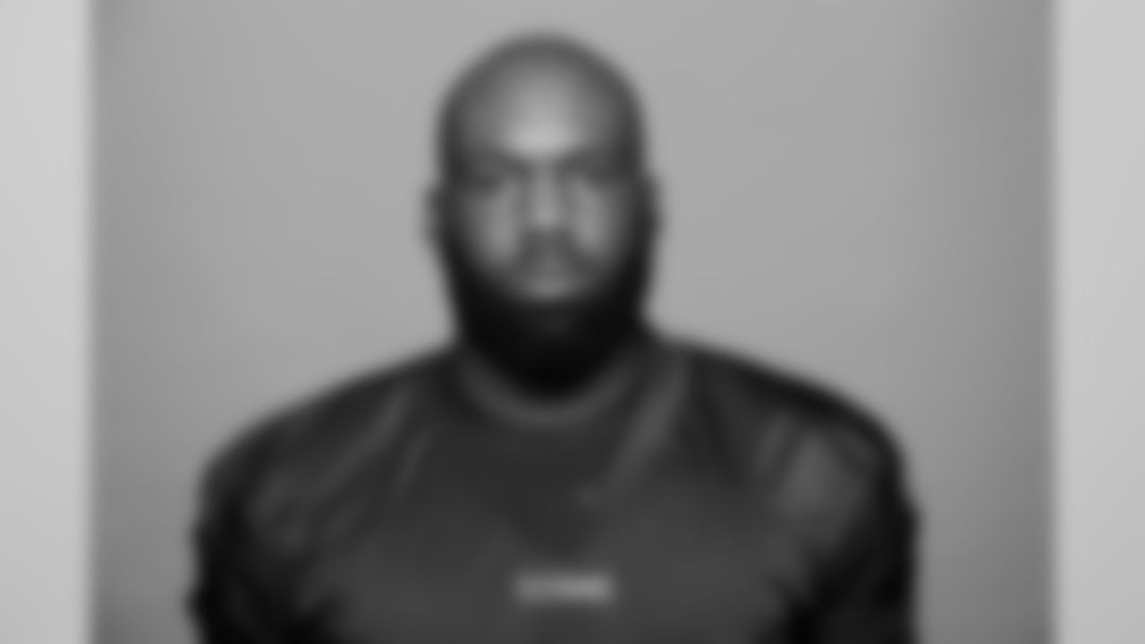 #32 - RB David Fluellen