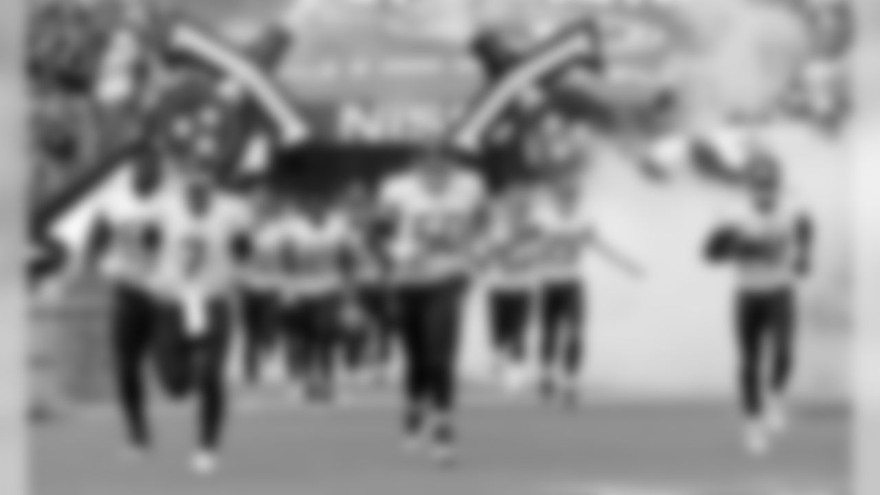 Tennessee Titans players take the field before an NFL football game against the Houston Texans Sunday, Sept. 16, 2018, in Nashville, Tenn. (AP Photo/Mark Zaleski)