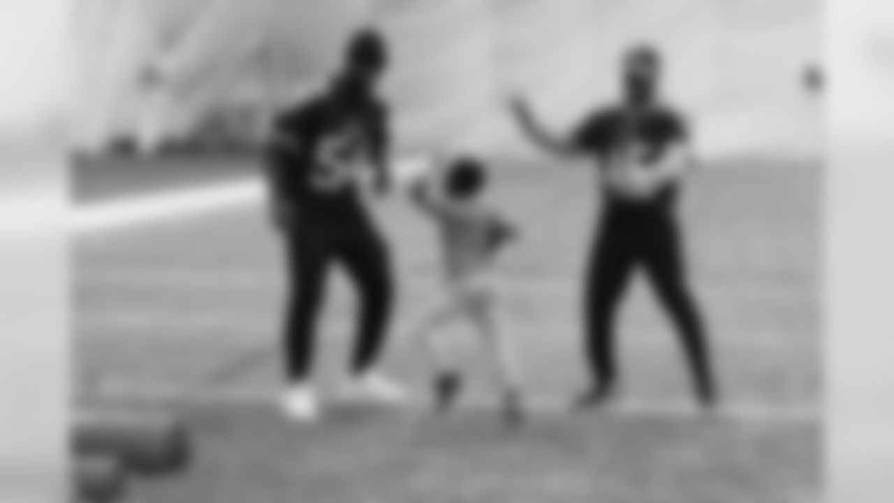 xmas2018kids64218seqn}
