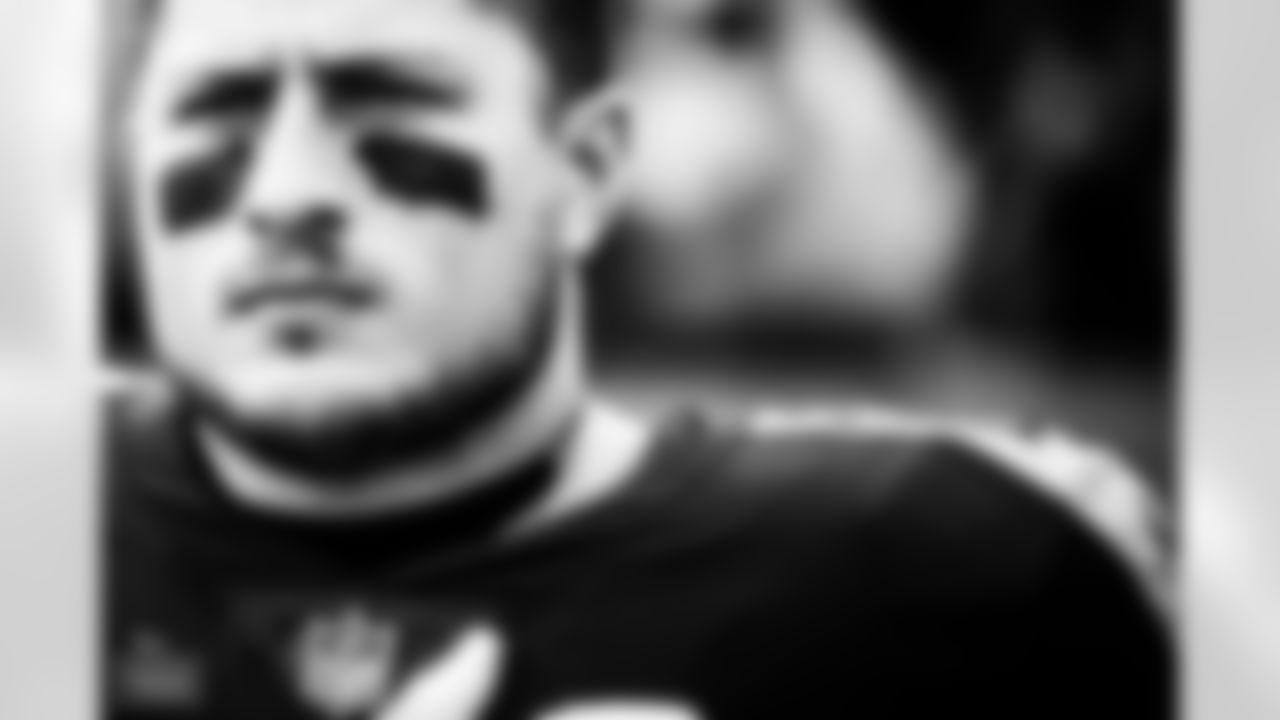 Tight end Kevin Rader #86 of the Tennessee Titans before the game between the Tennessee Titans and the Denver Broncos at Nissan Stadium on November 13, 2022 in Nashville, TN. Photo By Donald Page/Tennessee Titans
