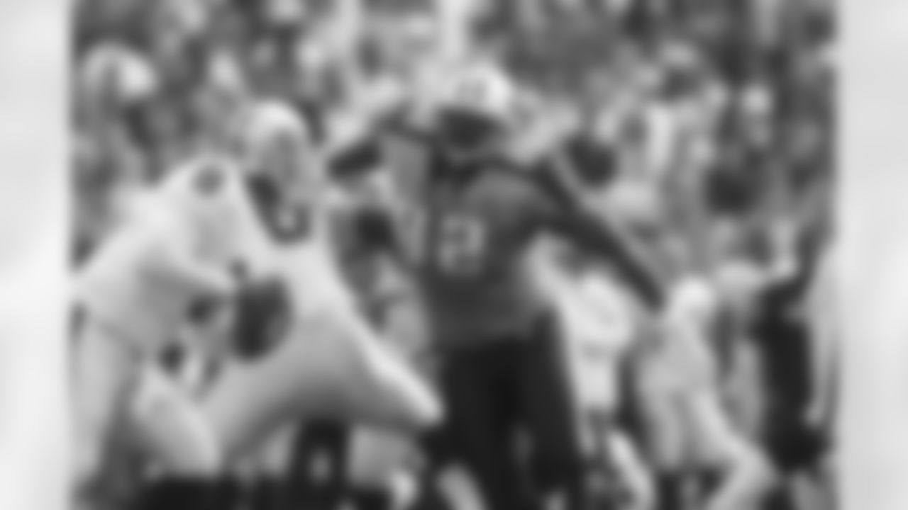 The Titans drafted DT Albert Haynesworth in the first round (15th overall) of the 2002 NFL Draft.