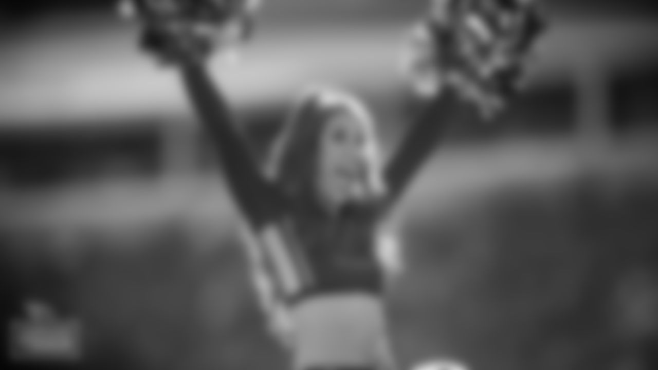 Tennessee Titans Cheerleader Sam during the game between the Tennessee Titans and the Jacksonville Jaguars at Nissan Stadium on December 12, 2021 in Nashville, TN. Photo By Cameron Faulkner/Tennessee Titans