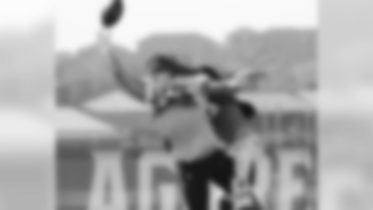titans-bucs-practice-180815b43843