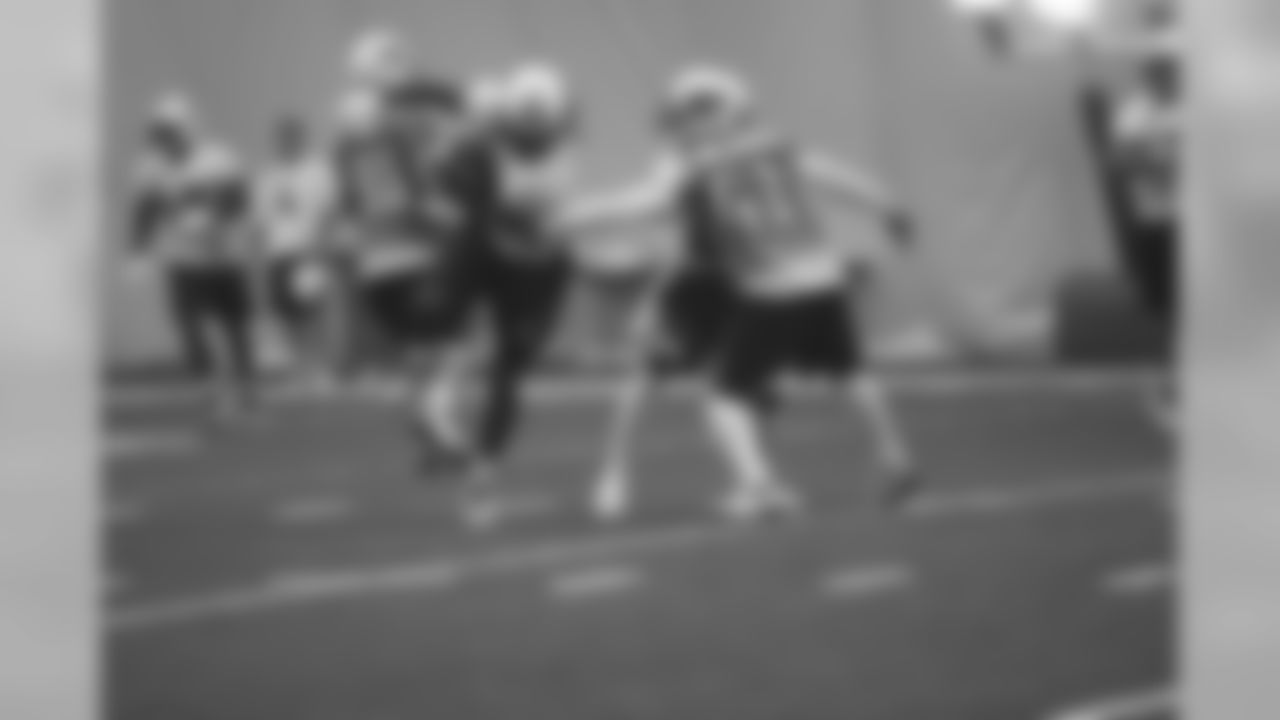 Tennessee Titans players take part in an organized training activity (OTA) on Wednesday, June 17, 2009 at Baptist Sports Park.