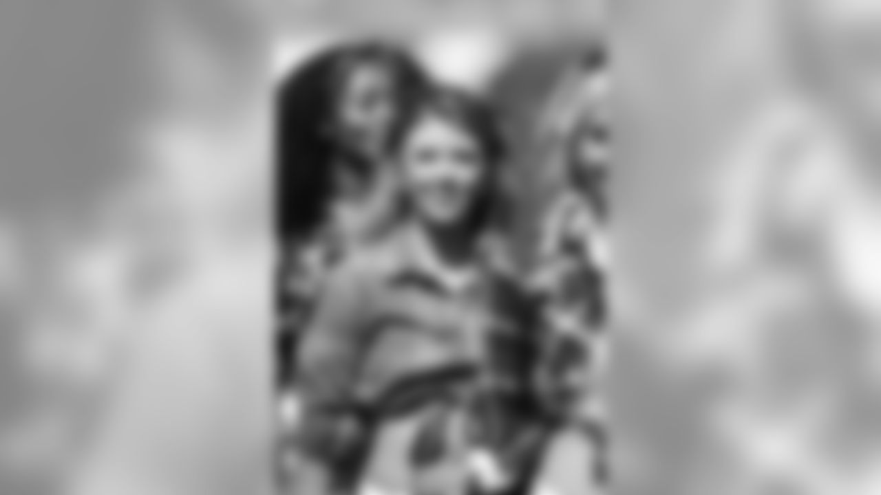 cheerleaders-2018eagles351293