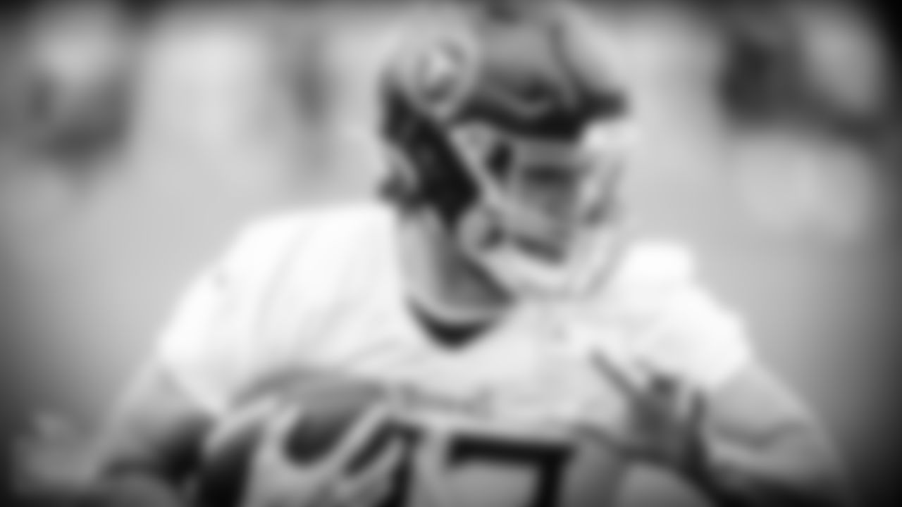 NASHVILLE, TN - SEPTEMBER 23, 2020 - Tight end Geoff Swaim #87 of the Tennessee Titans during practice at Saint Thomas Sports Park in Nashville, TN. Photo By Donald Page/Tennessee Titans