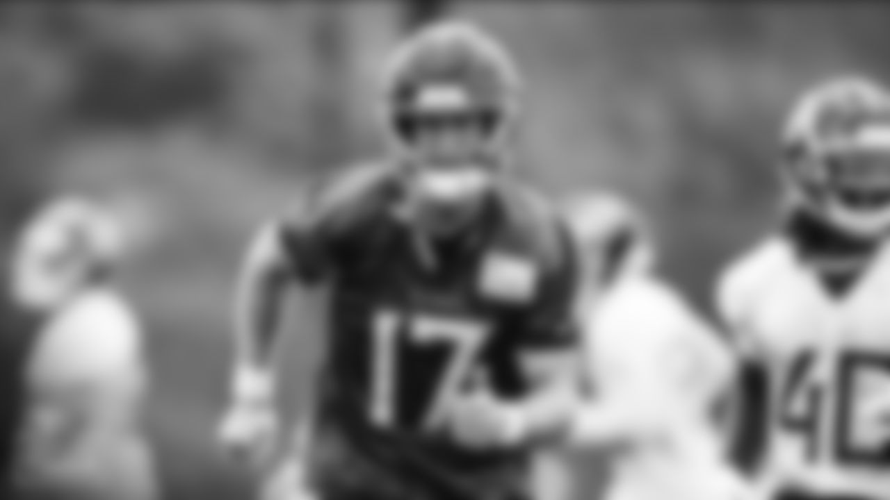Quarterback Ryan Tannehill #17 of the Tennessee Titans during OTA practice at Saint Thomas Sports Park on May 24, 2022 in Nashville, TN. Photo By Cameron Faulkner/Tennessee Titans
