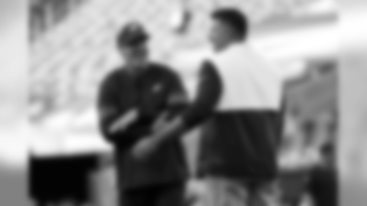 Philadelphia Eagles head coach Doug Pederson, left, and Tennessee Titans head coach Mike Vrabel talk before a preseason NFL football game, Thursday, Aug. 8, 2019, in Philadelphia. (AP Photo/Michael Perez)
