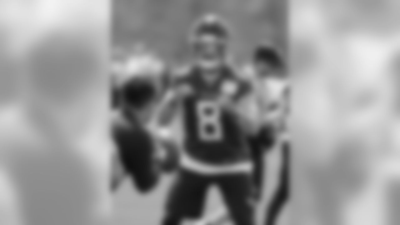 Tennessee Titans quarterback Marcus Mariota (8) runs a drill during the team's voluntary practice at its NFL football training facility Thursday, April 26, 2018, in Nashville, Tenn. (AP Photo/Mark Humphrey)