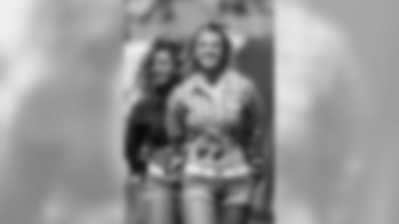 cheer2018eaglesB51539