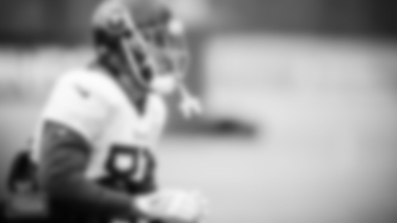 Tight end MyCole Pruitt #85 of the Tennessee Titans during practice at Saint Thomas Sports Park on December 16, 2021 in Nashville, TN. Photo By Donald Page/Tennessee Titans