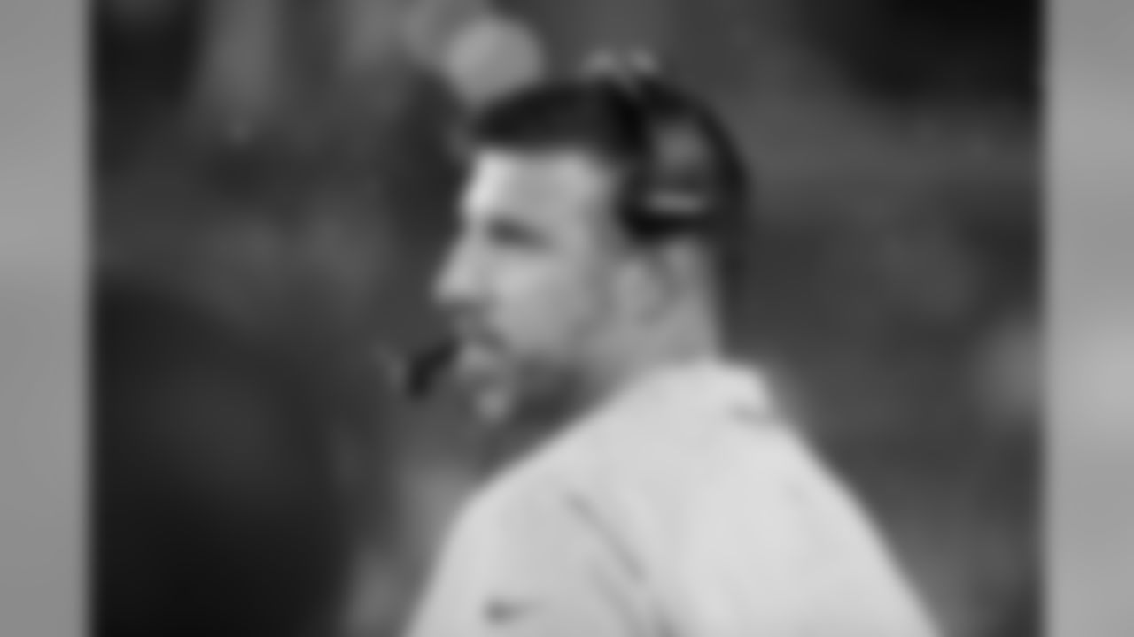 Tennessee Titans head coach Mike Vrabel watches from the sideline in the first half of a preseason NFL football game between the Titans and the Minnesota Vikings Thursday, Aug. 30, 2018, in Nashville, Tenn. (AP Photo/James Kenney)