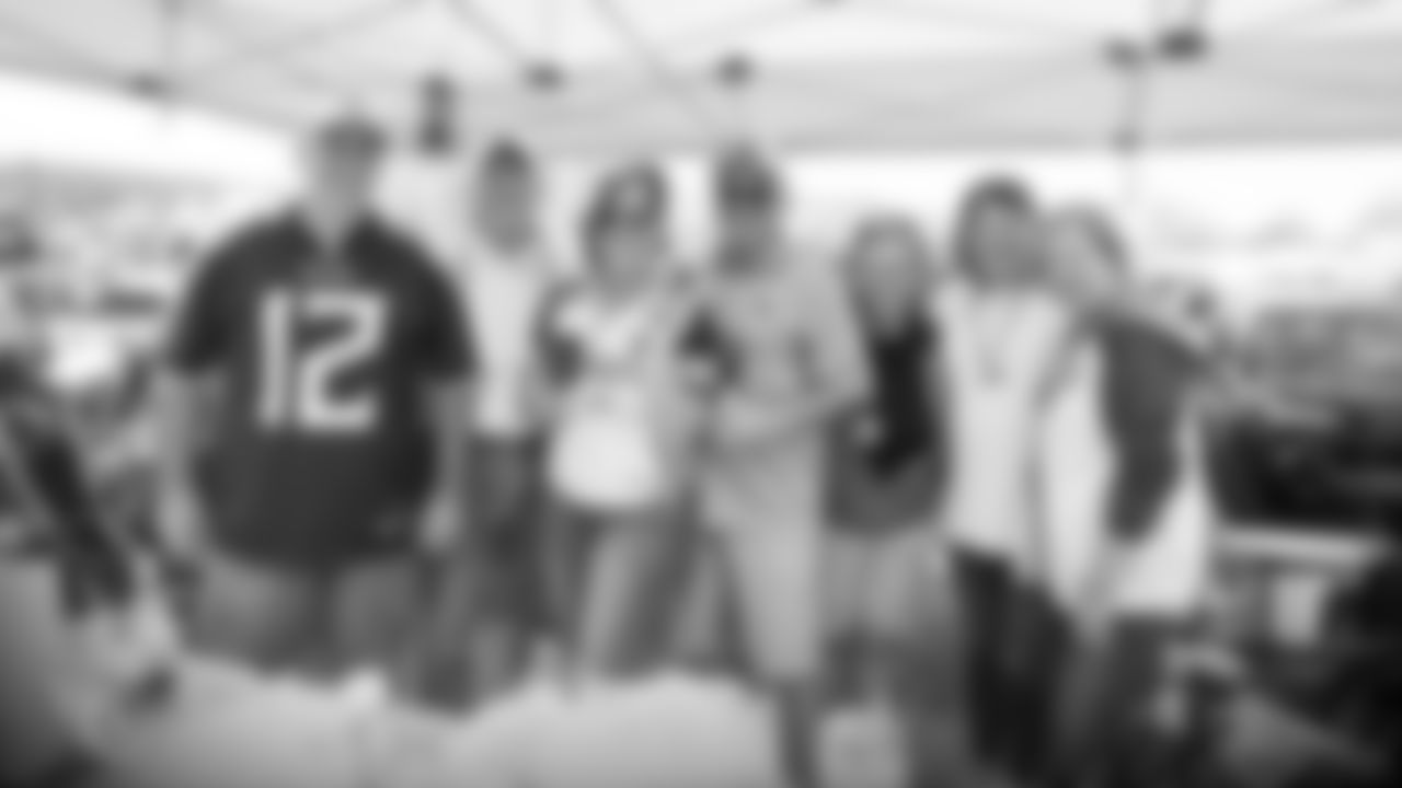 NASHVILLE, TN - OCTOBER 20, 2019 - Titans fans tailgating before the game between the Tennessee Titans and the Los Angeles Chargers at Nissan Stadium in Nashville, TN. Photo By Alison P. McNabb/Tennessee Titans
