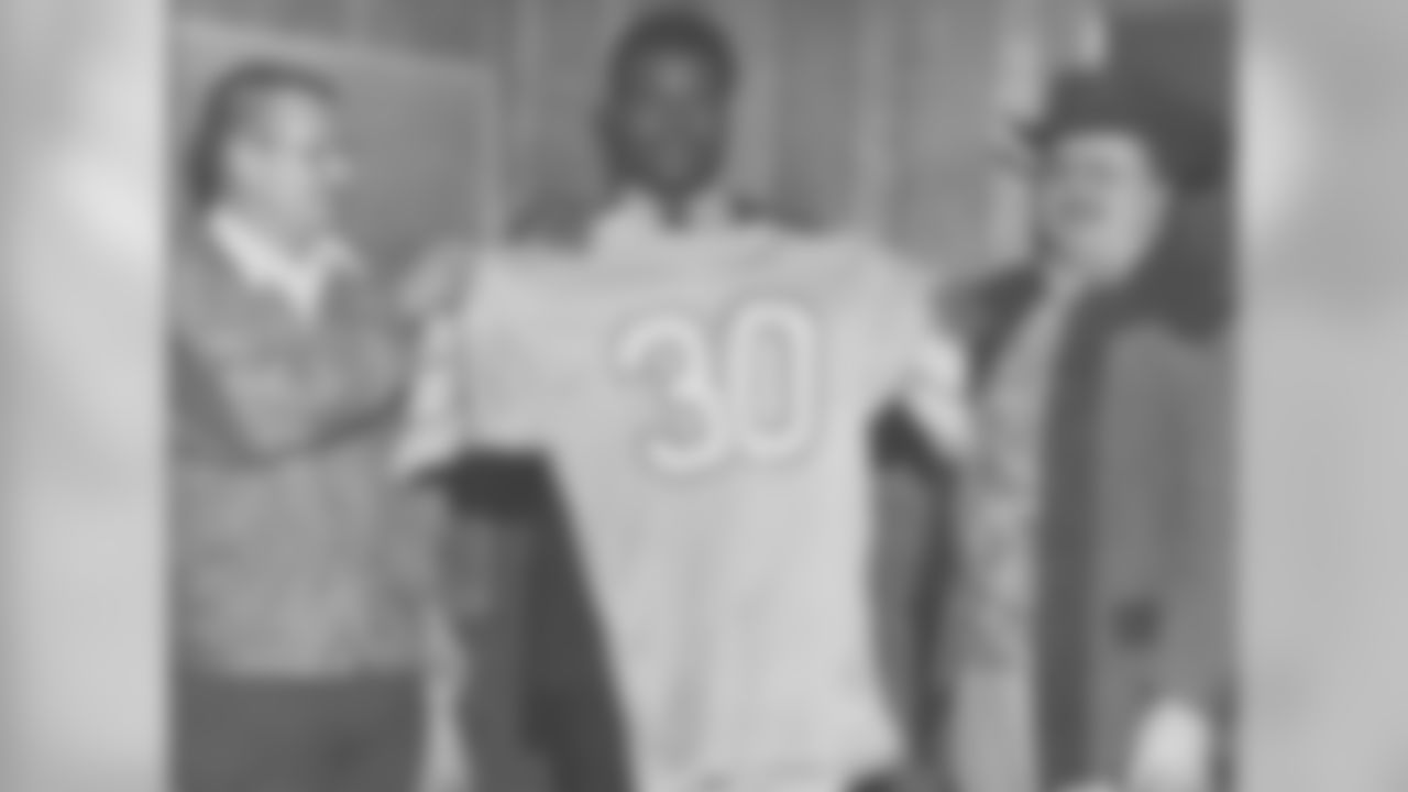 The Oilers selected RB Don Hardeman with the 15th pick in the 1975 NFL Draft.