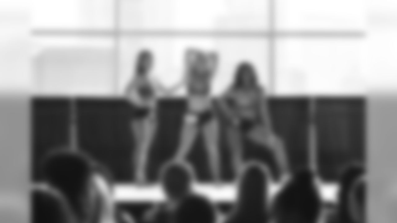 190519-cheer-team74346