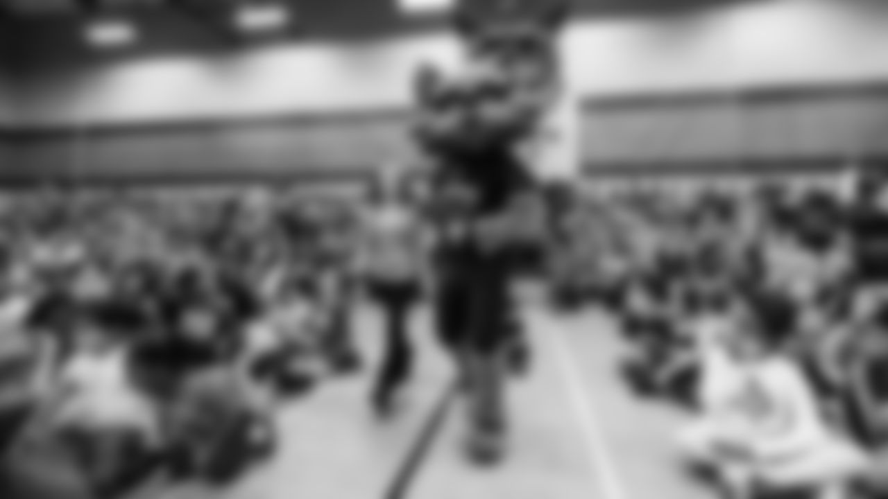 T-Rac School Show & Hometown Grant Presentation at Black Fox Elementary on October 25, 2022 in Murfreesboro, TN. Photo By Cameron Faulkner/Tennessee Titans