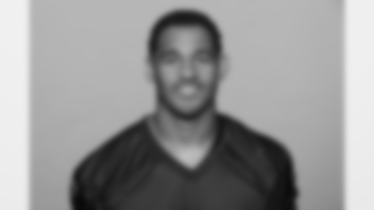 OLB Derrick Morgan