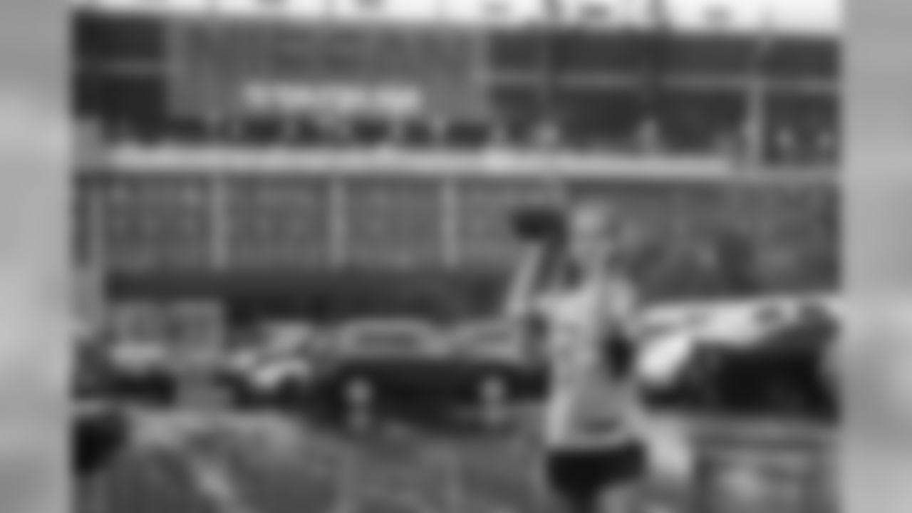 NASHVILLE, TN - August 25, 2019 - Fan throwing a football during the preseason home game between the Pittsburgh Steelers and the Tennessee Titans at Nissan Stadium in Nashville, TN. Photo By
Al Wagner/Tennessee Titans