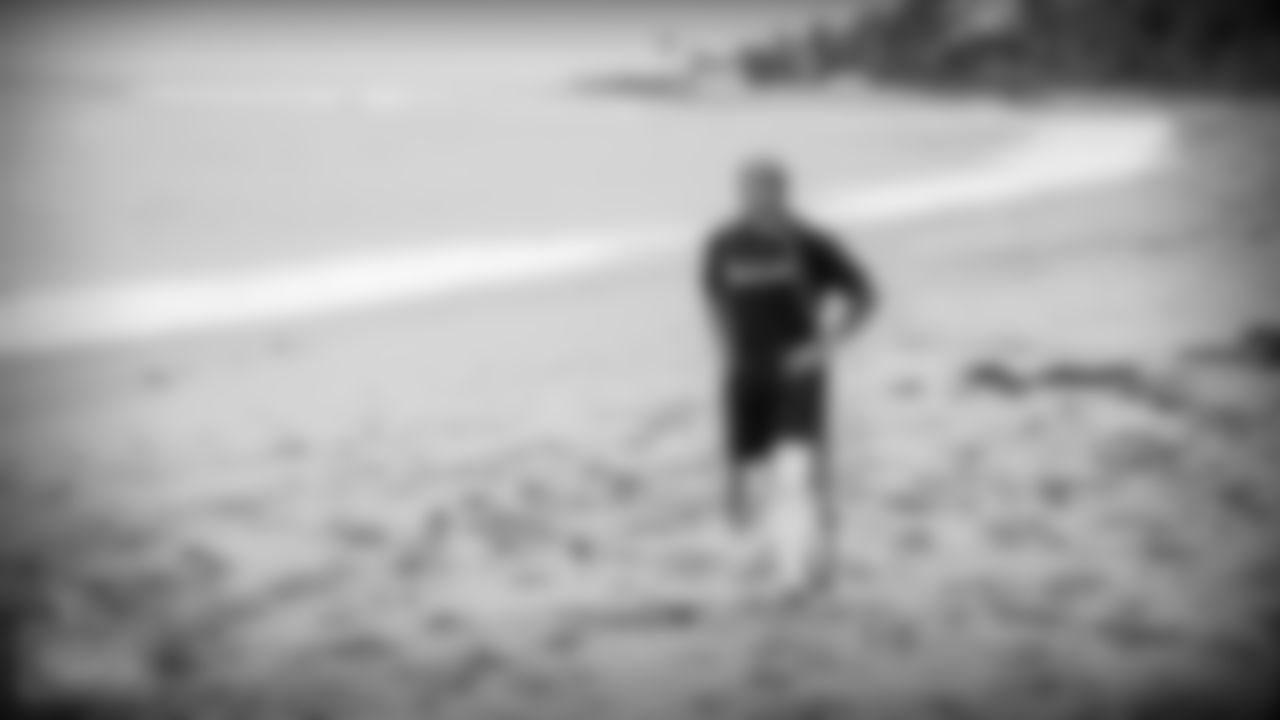 LOS ANGELES, CA - MAY 13, 2021 - Wide receiver Josh Reynolds of the Tennessee Titans beach workout. Photo By Donald Page/Tennessee Titans