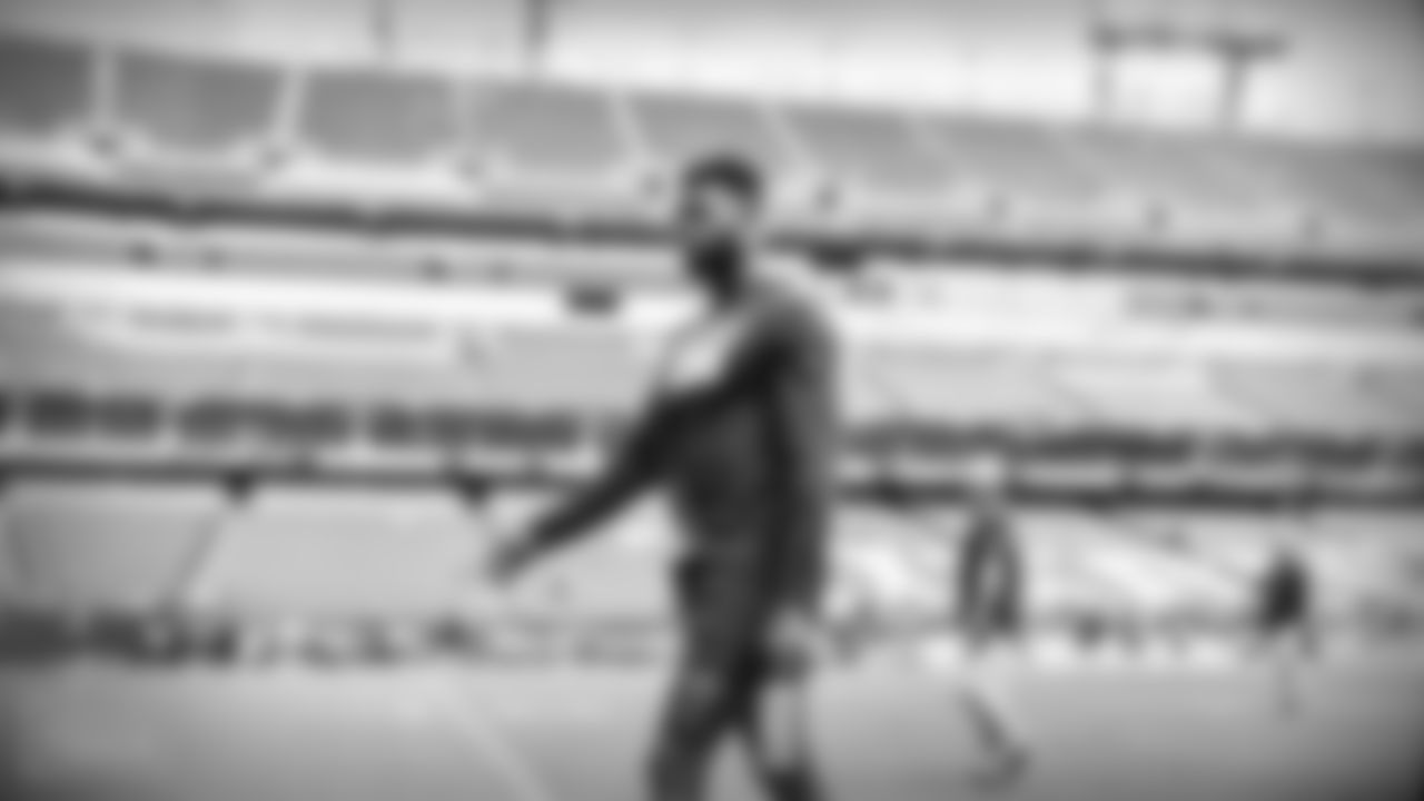 Players warmup before the preseason game between the Tennessee Titans and the Chicago Bears at Nissan Stadium on August 28, 2021 in Nashville, TN. Photo By Justin Ford/Tennessee Titans