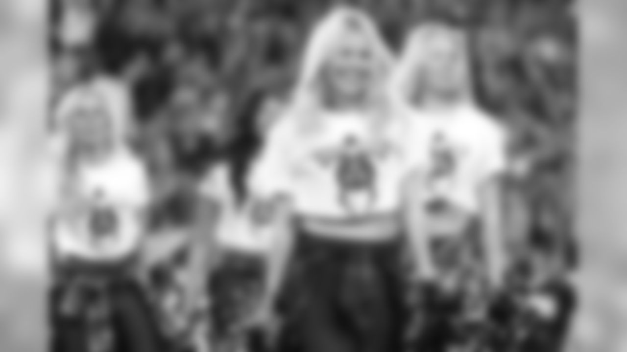 jags2018cheer263937seqn}