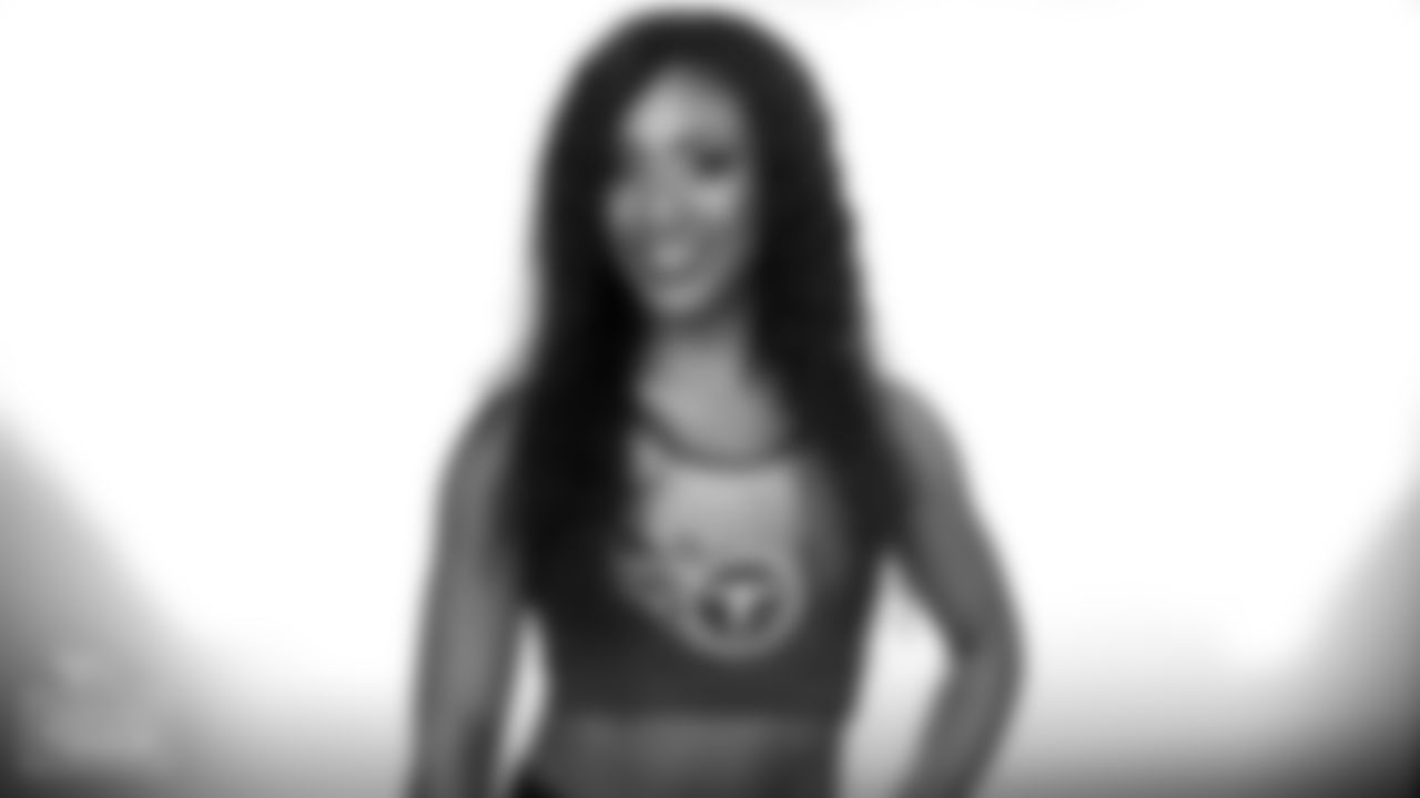 NASHVILLE, TN - JULY 15, 2019 - Zephanie Dykes cheerleading headshot in Nashville, TN. Photo By Donald Page/Tennessee Titans