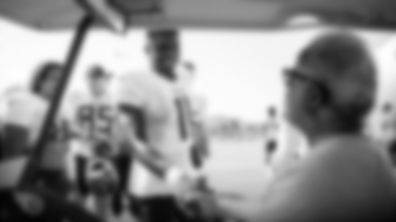 NASHVILLE, TN - OCTOBER 03, 2019 - Earl Campbell talks to Wide receiver A.J. Brown #11 of the Tennessee Titans after practice at Saint Thomas Sports Park in Nashville, TN. Photo By Donald Page/Tennessee Titans