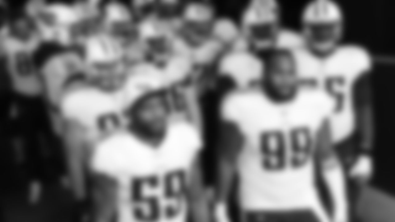 Tennessee Titans linebacker Wesley Woodyard (59) and defensive tackle Jurrell Casey (99) wait with their teammates in the tunnel before a Week 15 NFL game against the San Francisco 49ers, December 17, 2017 in Santa Clara, Calif. The 49ers defeated the Titans 25-23. (Kevin Terrell via AP)