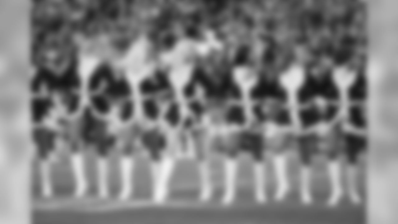 titans-redskins-cheer66137seqn}