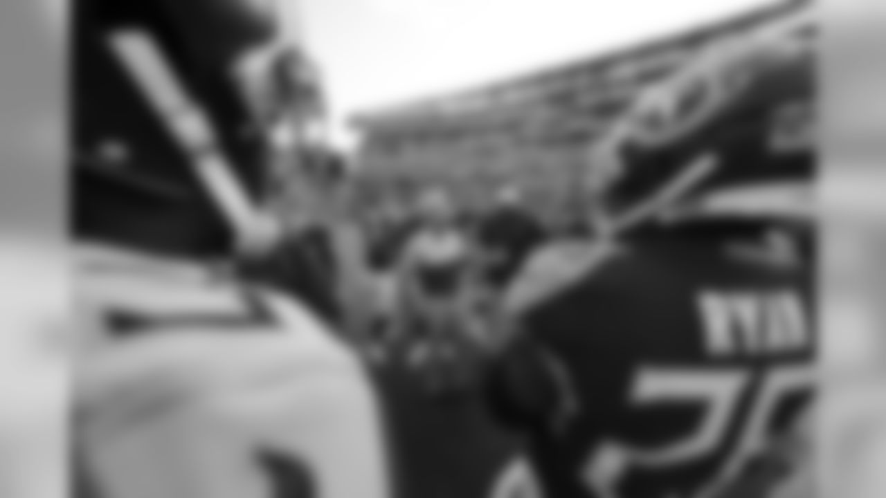 PHILADELPHIA, PA - AUGUST 08, 2019 - Secondary Coach Kerry Coombs of the Tennessee Titans in the huddle during the preseason game between the Philadelphia Eagles and the Tennessee Titans at Lincoln Financial Field in Pennsylvania, PA. Photo By Donald Page/Tennessee Titans