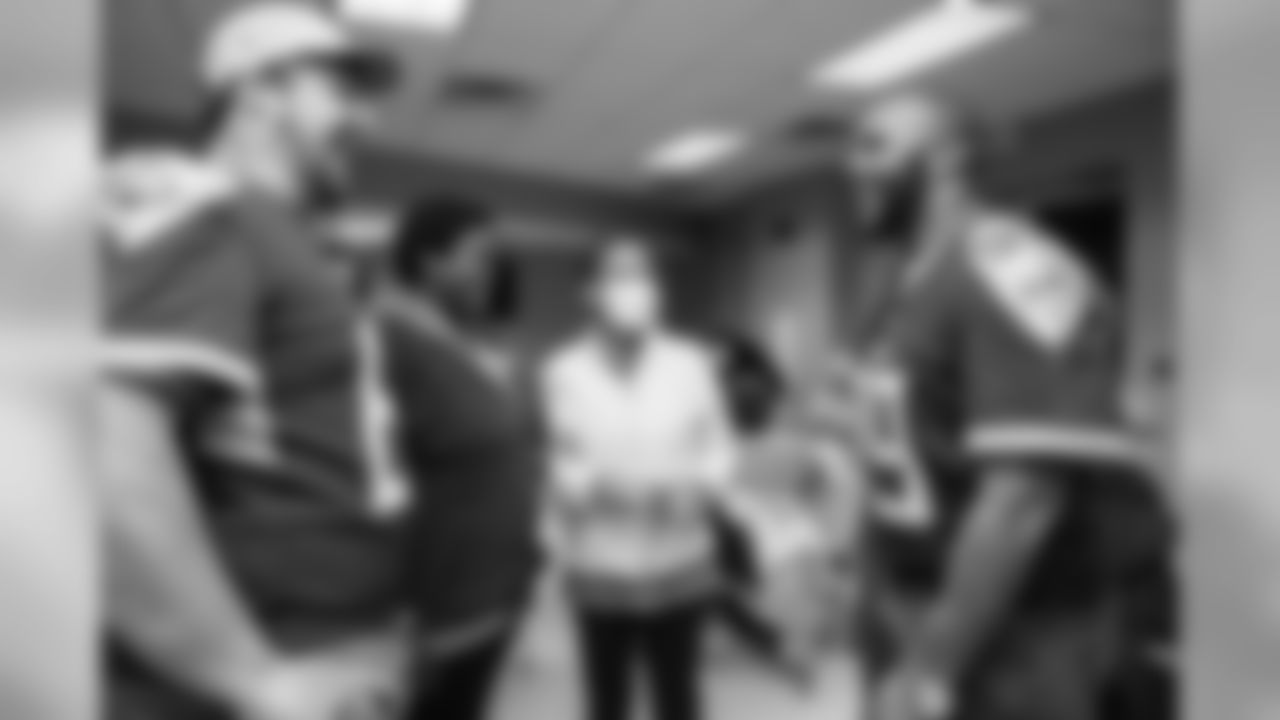 casey2018community63691seqn}
