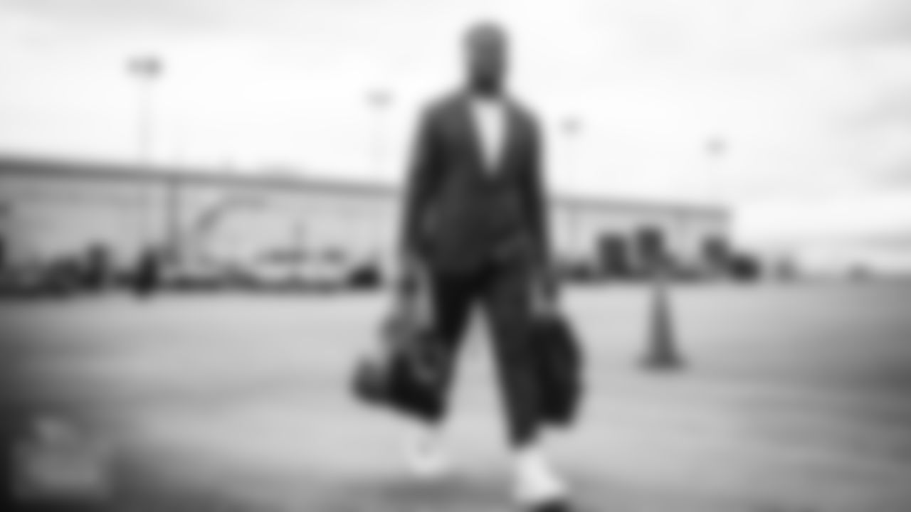 Linebacker Jayon Brown #55 of the Tennessee Titans on the tarmac for travel day to Pittsburgh for game vs the Jaguars on October 09, 2021 in Nashville, TN. Photo By Cameron Faulkner/Tennessee Titans
