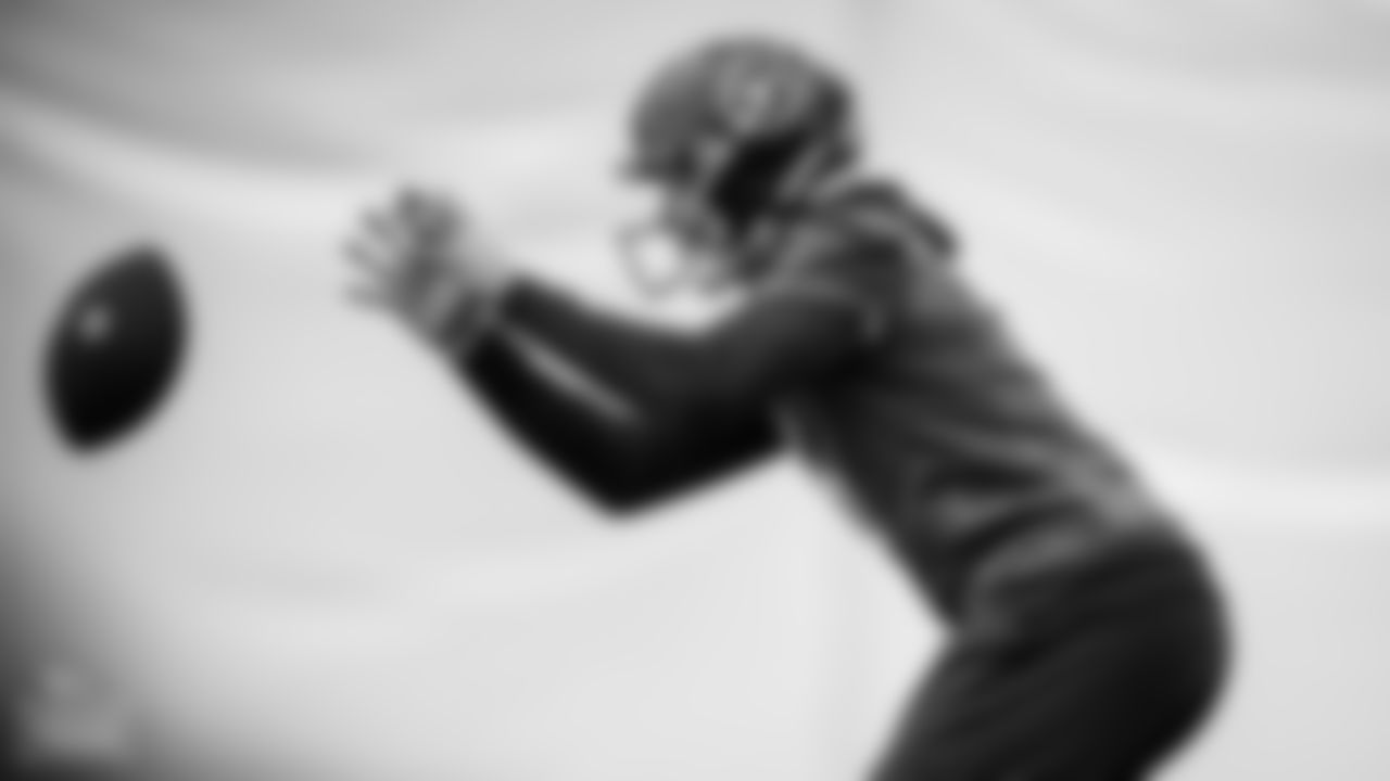 Quarterback Kevin Hogan #5 of the Tennessee Titans during practice in the bubble at Saint Thomas Sports Park on December 27, 2022 in Nashville, TN. Photo By Donald Page/Tennessee Titans