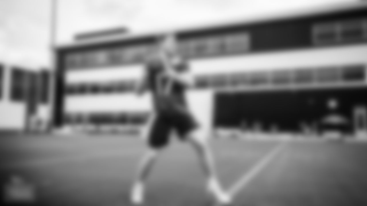 Quarterback Ryan Tannehill #17 of the Tennessee Titans during practice at Ascension Saint Thomas Sports Park on September 05, 2022 in Nashville, TN. Photo By Donald Page/Tennessee Titans