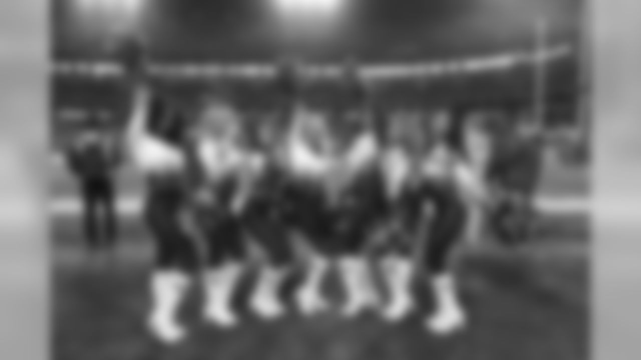 cheer2018colts367168seqn}